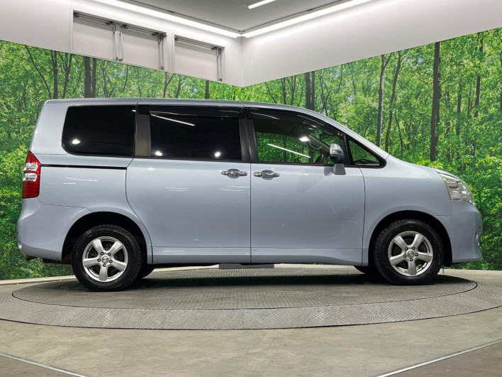 2011 Toyota Noah DBA-ZRR75G (UW-69fd530394e33)[13]