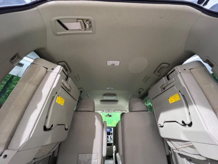 2011 Toyota Noah DBA-ZRR75G (UW-69fd530394e33)[19]