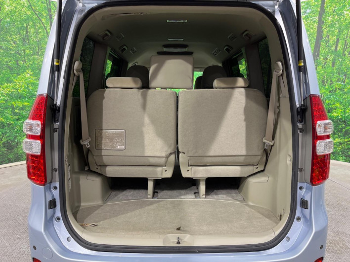 2011 Toyota Noah DBA-ZRR75G (UW-69fd530394e33)[20]