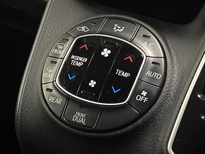 2014 Toyota Noah DBA-ZRR80W (UW-69fd530509829)[4]