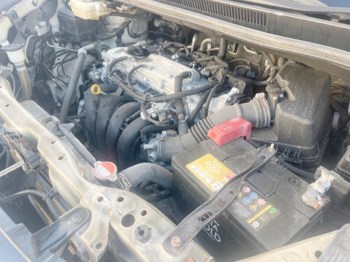 2015 Toyota Voxy DBA-ZRR80G (UW-69fd5305b2945)[12]