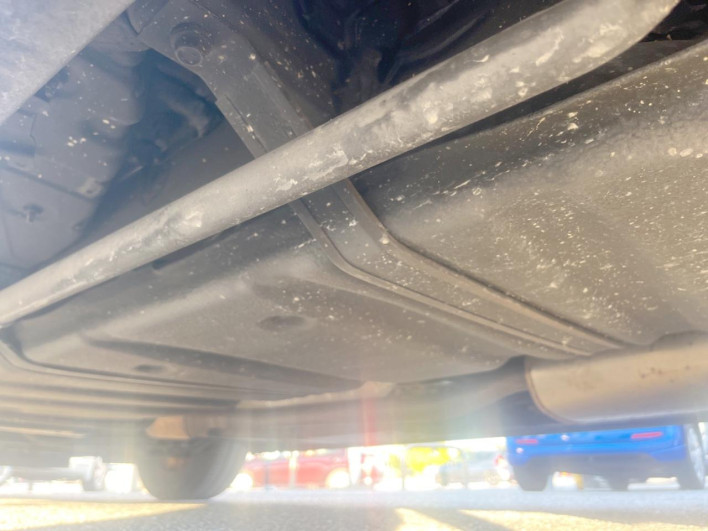 2015 Toyota Voxy DBA-ZRR80G (UW-69fd5305b2945)[22]