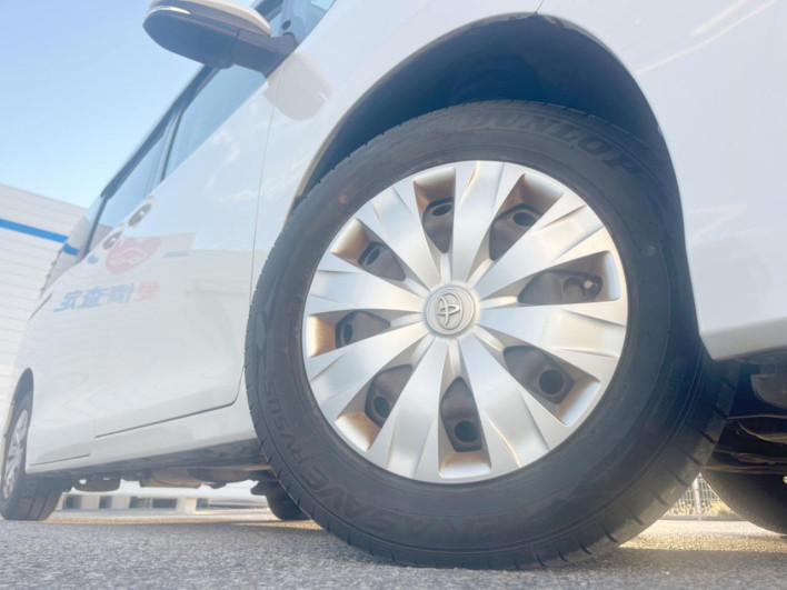 2015 Toyota Voxy DBA-ZRR80G (UW-69fd5305b2945)[17]
