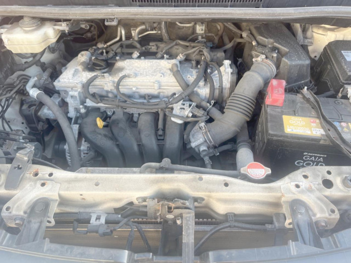 2015 Toyota Voxy DBA-ZRR80G (UW-69fd5305b2945)[11]