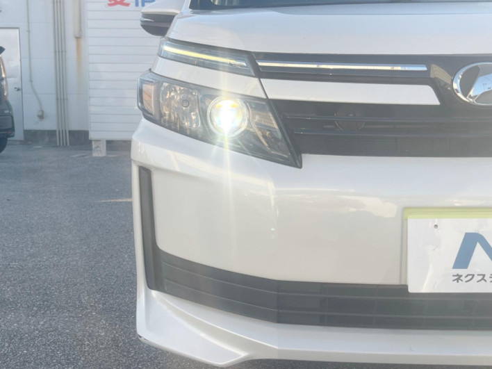 2015 Toyota Voxy DBA-ZRR80G (UW-69fd5305b2945)[14]