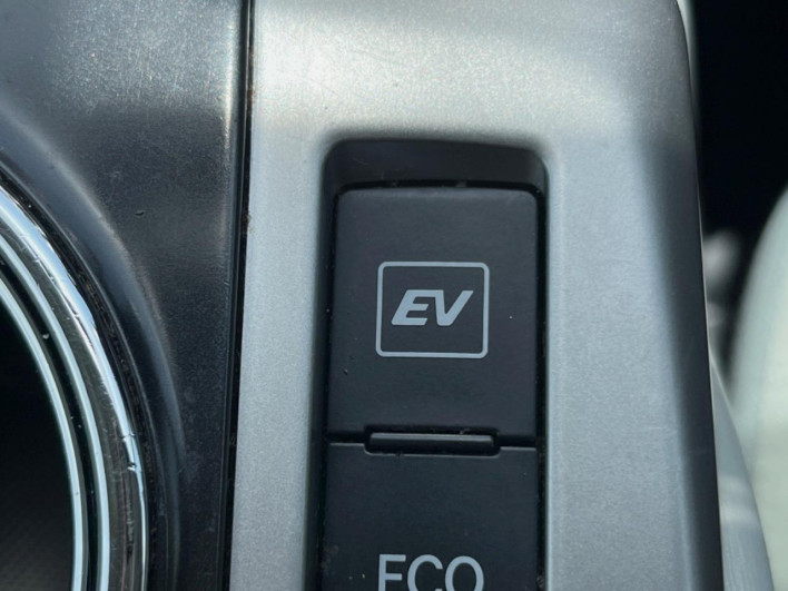 2012 Toyota Prius α DAA-ZVW41W (UW-69fd530fecfd1)[19]