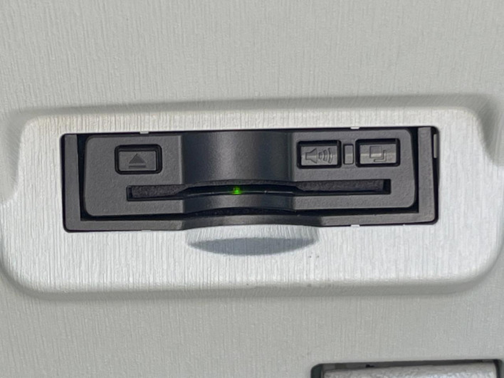 2012 Toyota Prius α DAA-ZVW41W (UW-69fd530fecfd1)[15]