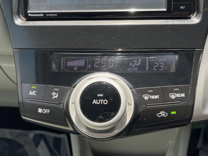 2012 Toyota Prius α DAA-ZVW41W (UW-69fd530fecfd1)[5]