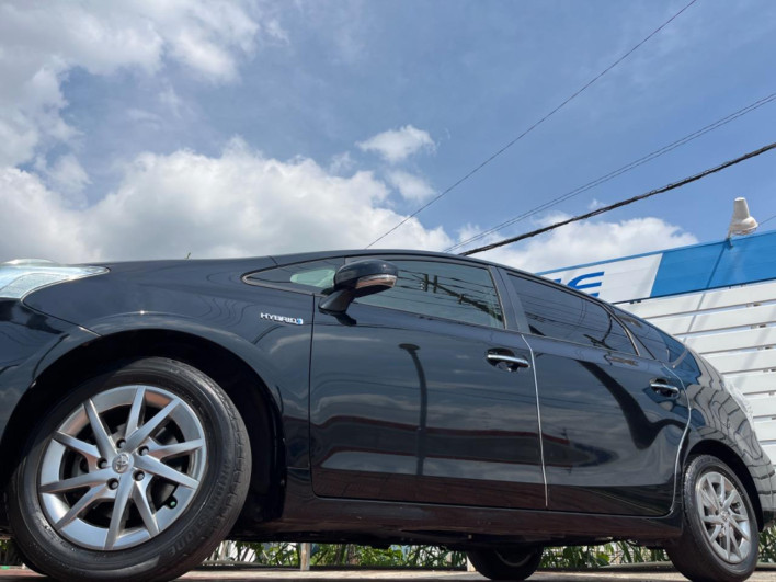 2014 Toyota Prius α DAA-ZVW41W (UW-69fd5310117a2)[6]