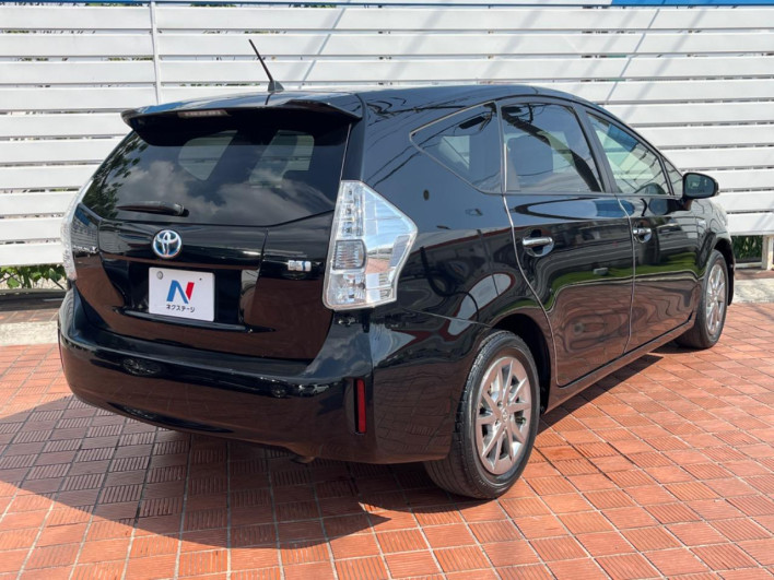 2014 Toyota Prius α DAA-ZVW41W (UW-69fd5310117a2)[12]