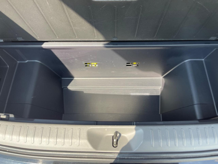 2014 Toyota Prius α DAA-ZVW41W (UW-69fd5310117a2)[22]
