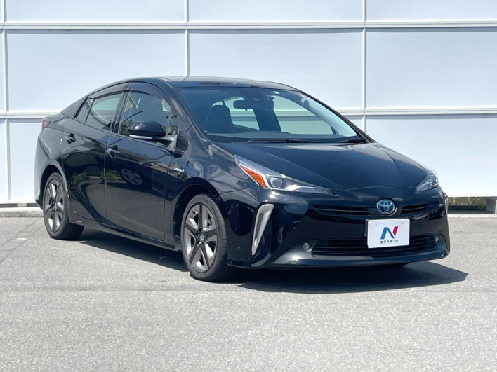 2020 Toyota Prius DAA-ZVW51 (UW-69fd5311c78b4)[5]