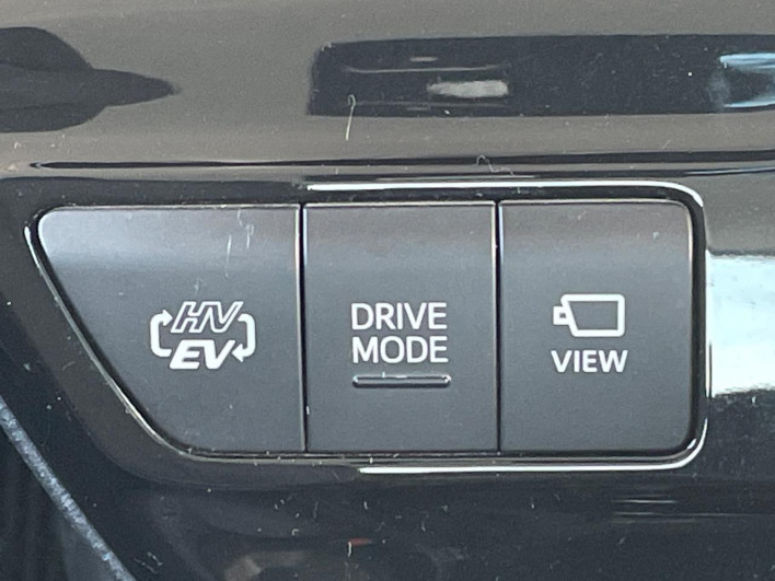 2021 Toyota Prius PHV 6LA-ZVW52 (UW-69fd5312d93a7)[11]