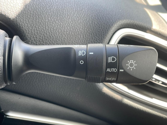 2021 Toyota Prius PHV 6LA-ZVW52 (UW-69fd5312d93a7)[17]