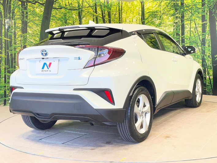 2018 Toyota C-HR DAA-ZYX10 (UW-69fd531d5eac1)[22]