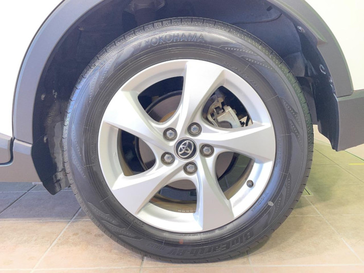 2018 Toyota C-HR DAA-ZYX10 (UW-69fd531d5eac1)[8]