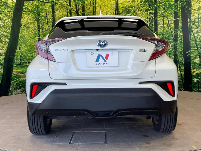 2018 Toyota C-HR DAA-ZYX10 (UW-69fd531d5eac1)[23]
