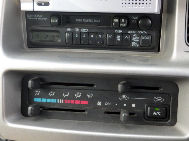 1999 Daihatsu Atrai S220G (UW-6a1913b1893d6)[11]