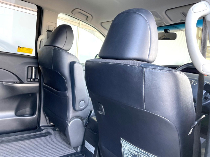 2013 Toyota Estima DBA-ACR50W (UW-69fea3c667164)[13]