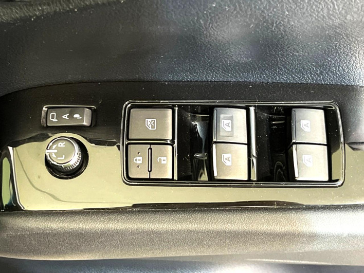 2017 Toyota Vellfire DBA-AGH30W (UW-69fea3c7e0fe4)[8]