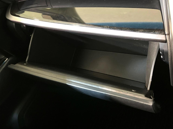 2017 Toyota Vellfire DBA-AGH30W (UW-69fea3c7e0fe4)[17]