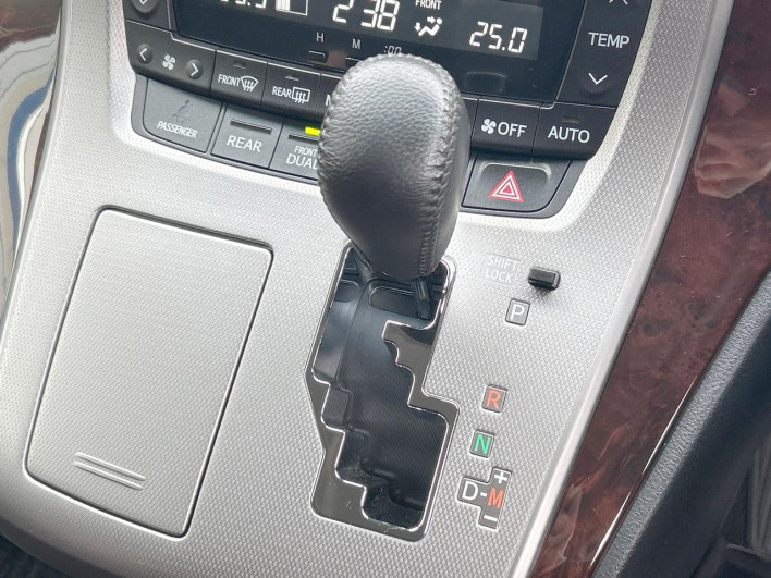 2012 Toyota Vellfire DBA-ANH20W (UW-69fea3cedb877)[15]