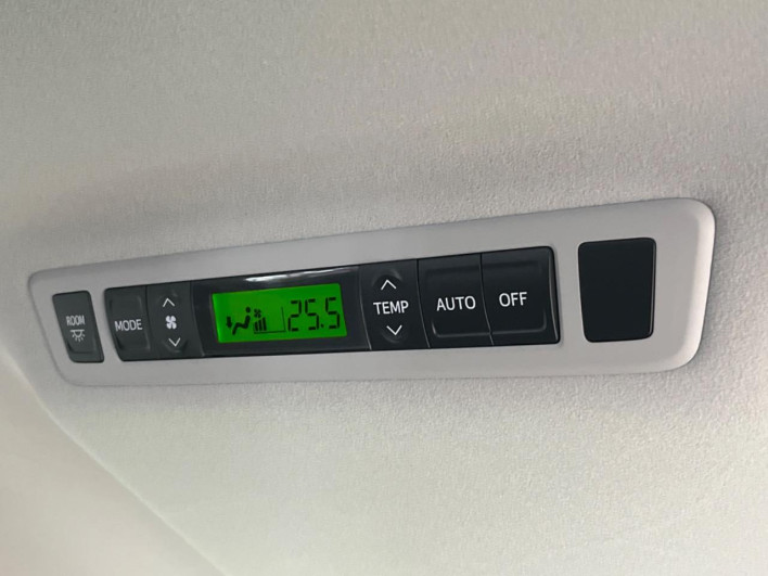 2012 Toyota Vellfire DBA-ANH25W (UW-69fea3cf770c2)[9]