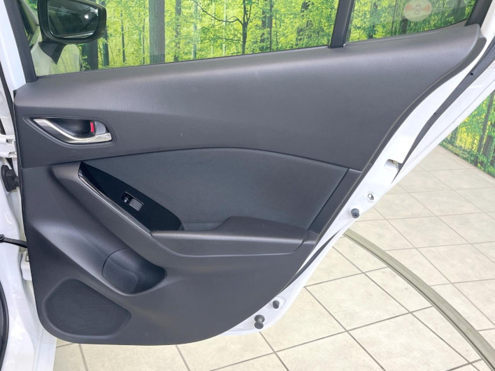 2018 Mazda Axela Sports LDA-BMLFS (UW-69fea3e9210be)[16]
