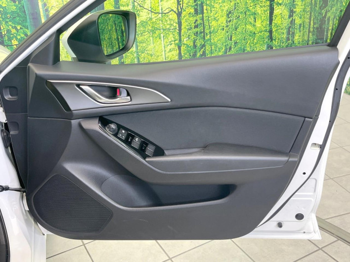 2018 Mazda Axela Sports LDA-BMLFS (UW-69fea3e9210be)[17]