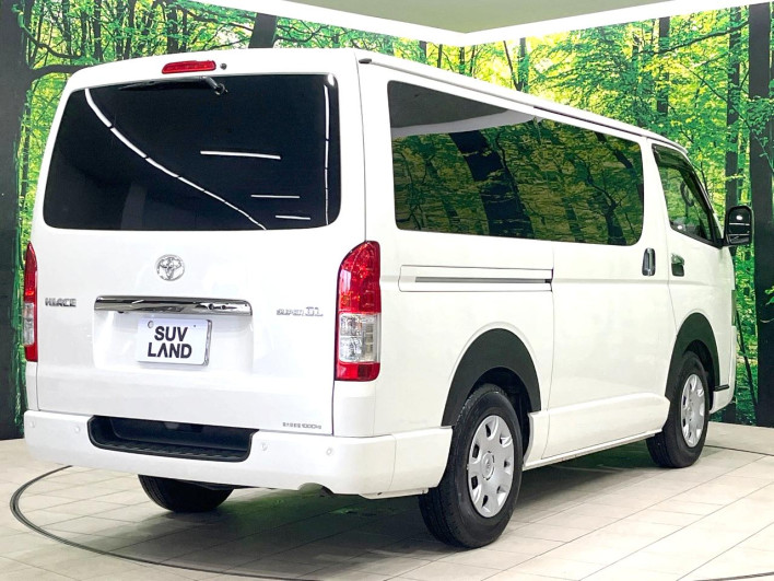 2022 Toyota Hiace Van 3DF-GDH201V (UW-69fea3fc772c4)[10]