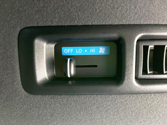 2022 Toyota Hiace Van 3DF-GDH201V (UW-69fea3fc772c4)[29]