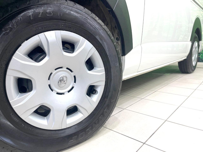 2022 Toyota Hiace Van 3DF-GDH201V (UW-69fea3fc772c4)[12]