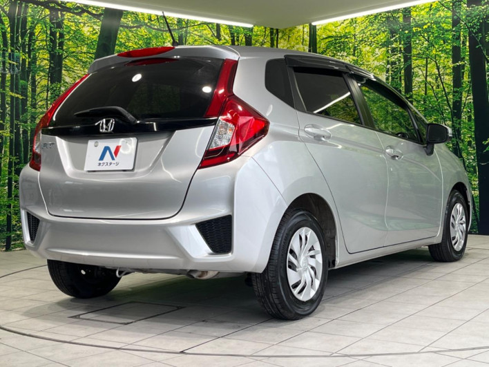 2013 Honda Fit DBA-GK3 (UW-69fea4048113b)[7]