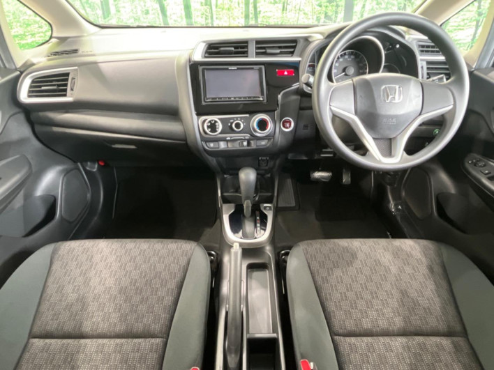 2013 Honda Fit DBA-GK3 (UW-69fea4048113b)[22]