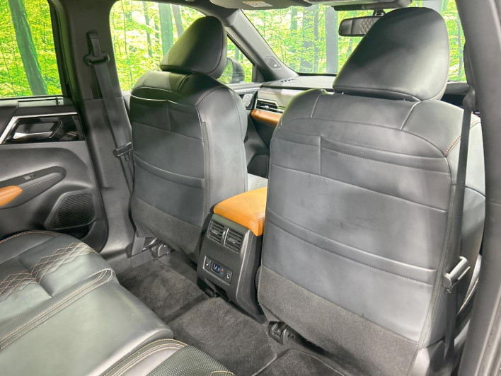 2023 Mitsubishi OUTLANDER PHEV 5LA-GN0W (UW-69fea4056736f)[23]