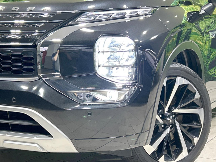 2023 Mitsubishi OUTLANDER PHEV 5LA-GN0W (UW-69fea4056736f)[18]