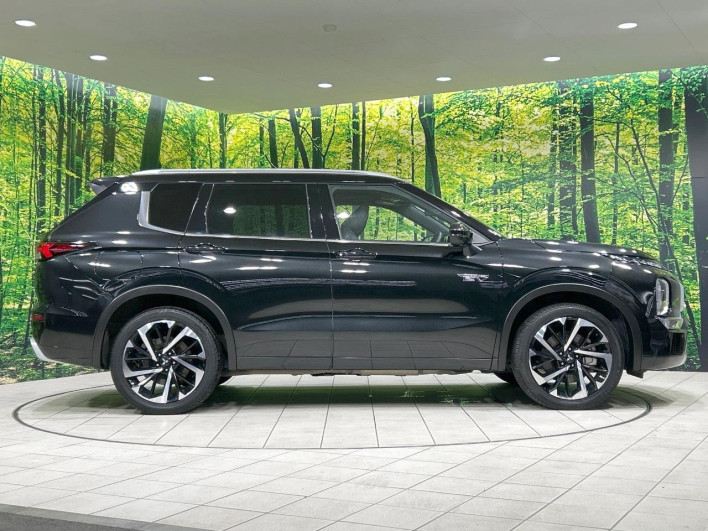 2023 Mitsubishi OUTLANDER PHEV 5LA-GN0W (UW-69fea4056736f)[9]