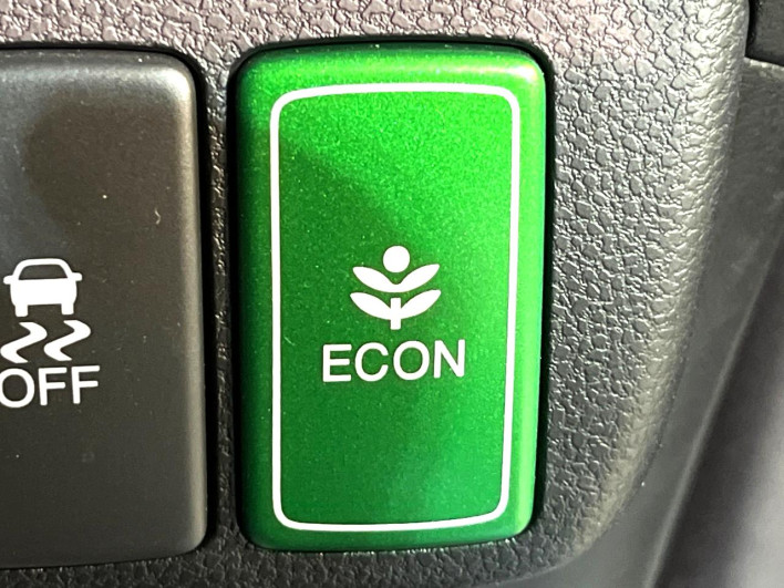2012 Honda Fit Shuttle Hybrid DAA-GP2 (UW-69fea405bfc70)[8]
