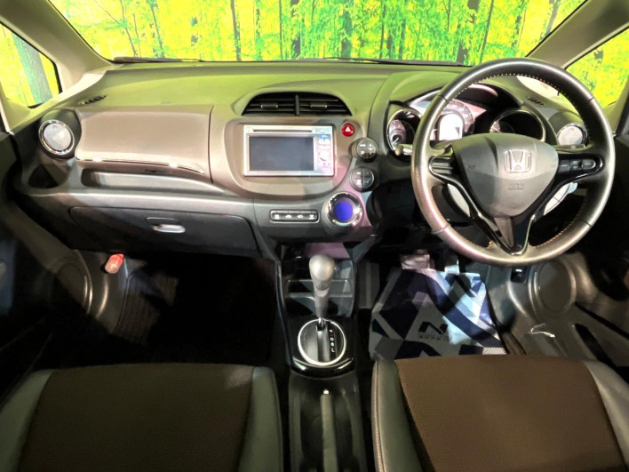 2012 Honda Fit Shuttle Hybrid DAA-GP2 (UW-69fea405bfc70)[4]