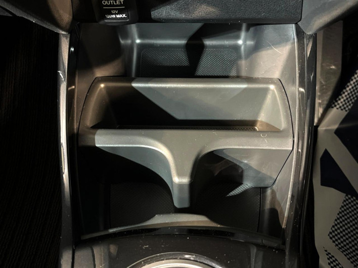 2012 Honda Fit Shuttle Hybrid DAA-GP2 (UW-69fea405bfc70)[15]