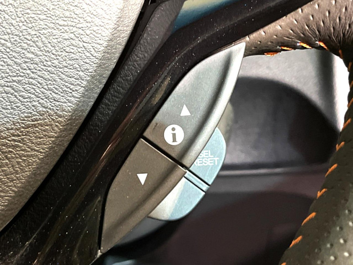 2012 Honda Fit Shuttle Hybrid DAA-GP2 (UW-69fea405bfc70)[23]