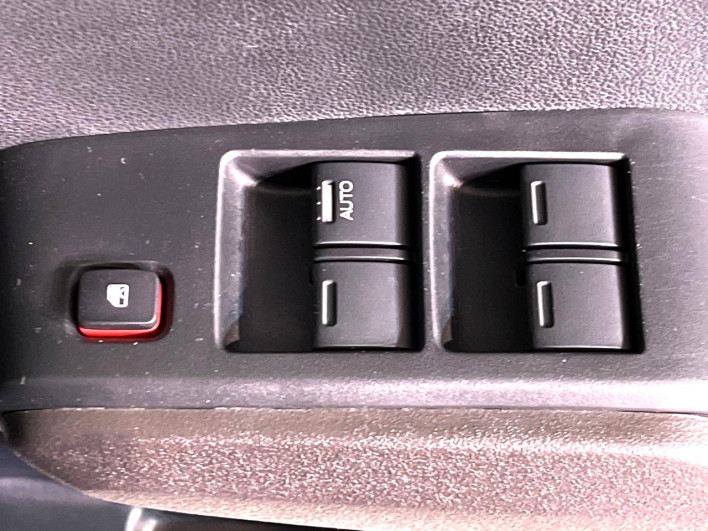 2012 Honda Fit Shuttle Hybrid DAA-GP2 (UW-69fea405bfc70)[7]