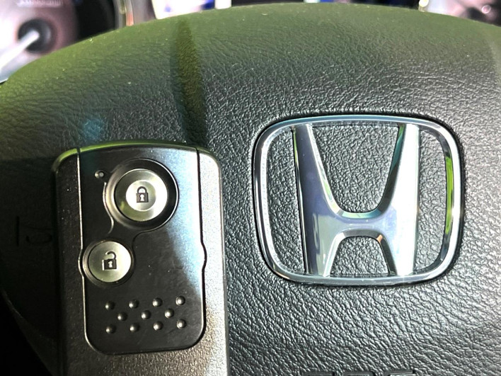 2012 Honda Fit Shuttle Hybrid DAA-GP2 (UW-69fea405bfc70)[11]