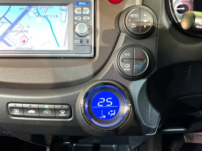 2012 Honda Fit Shuttle Hybrid DAA-GP2 (UW-69fea405bfc70)[14]
