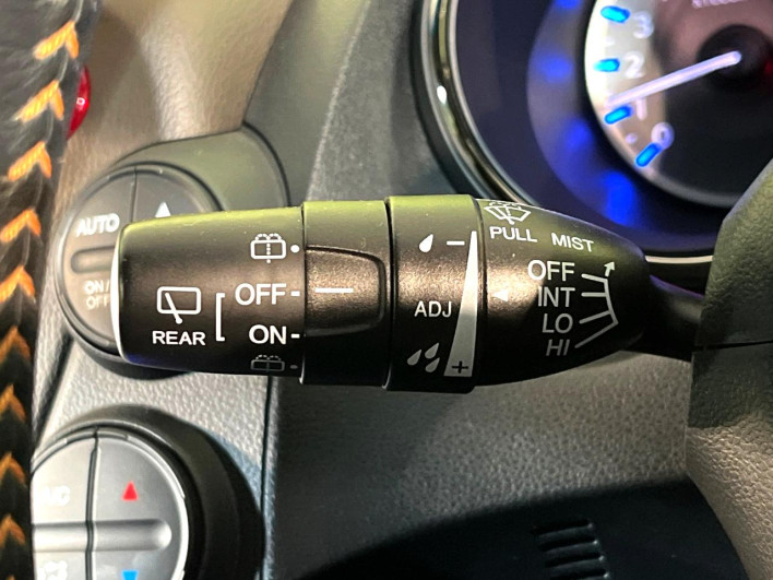 2012 Honda Fit Shuttle Hybrid DAA-GP2 (UW-69fea405bfc70)[25]