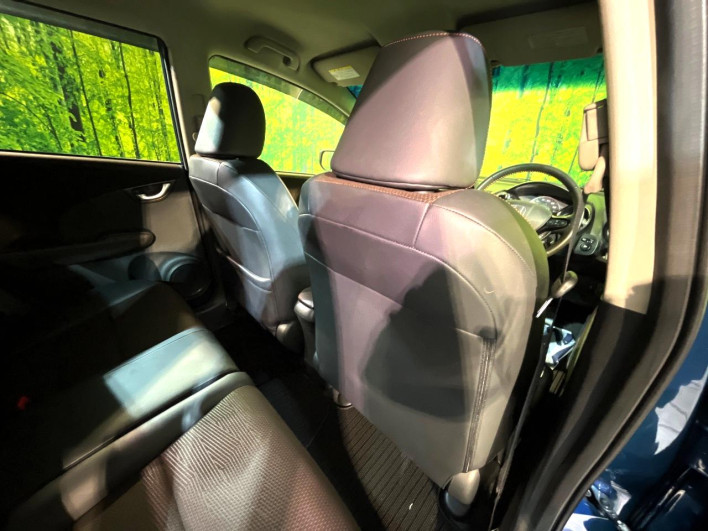 2012 Honda Fit Shuttle Hybrid DAA-GP2 (UW-69fea405bfc70)[29]