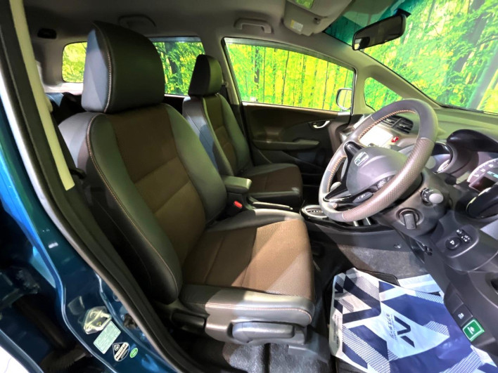 2012 Honda Fit Shuttle Hybrid DAA-GP2 (UW-69fea405bfc70)[27]