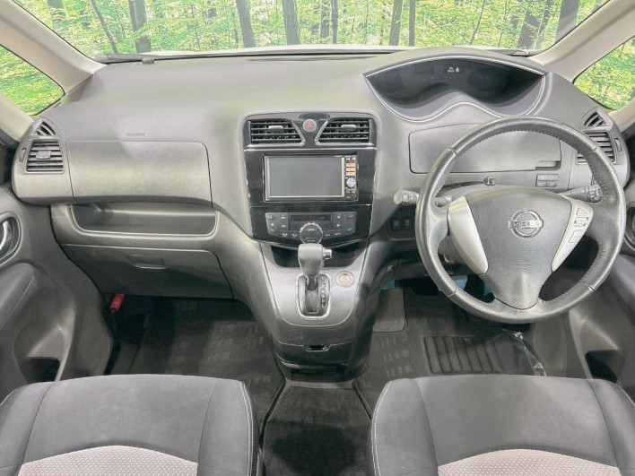 2014 Nissan Serena DAA-HC26 (UW-69fea40f799ef)[26]