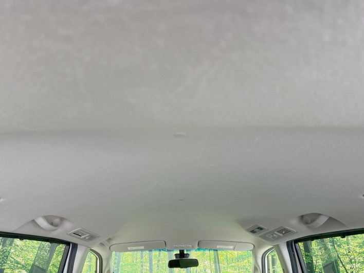 2014 Nissan Serena DAA-HC26 (UW-69fea40f799ef)[13]