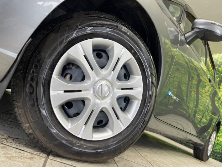 2017 Nissan Note DAA-HE12 (UW-69fea40fc2b58)[6]